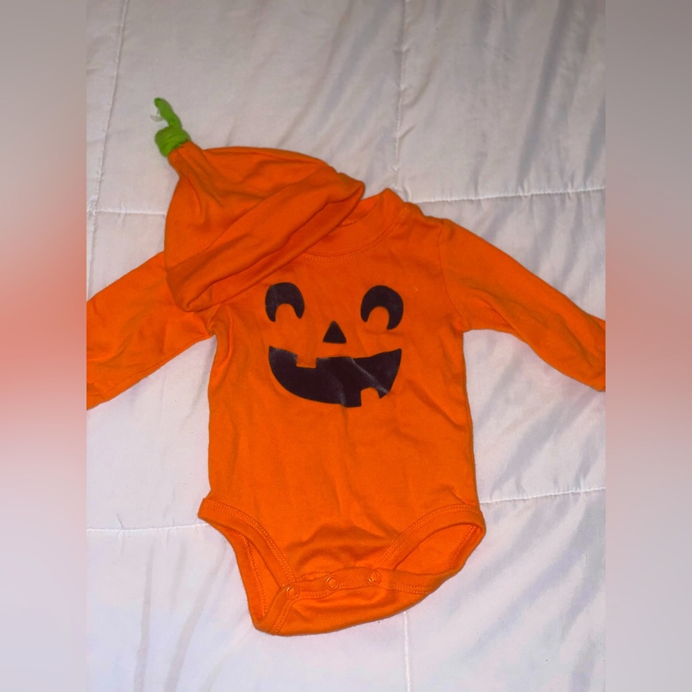 Halloween onesie set